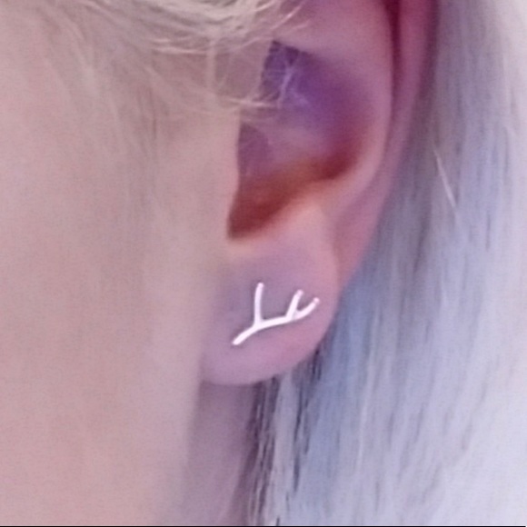 🌲WILDMOOSE🌲 925 Silver Reindeer Antler Earrings - Picture 3 of 3